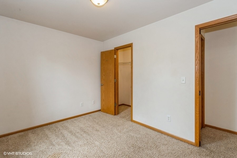 Building Photo - 140 Jefferson Ln