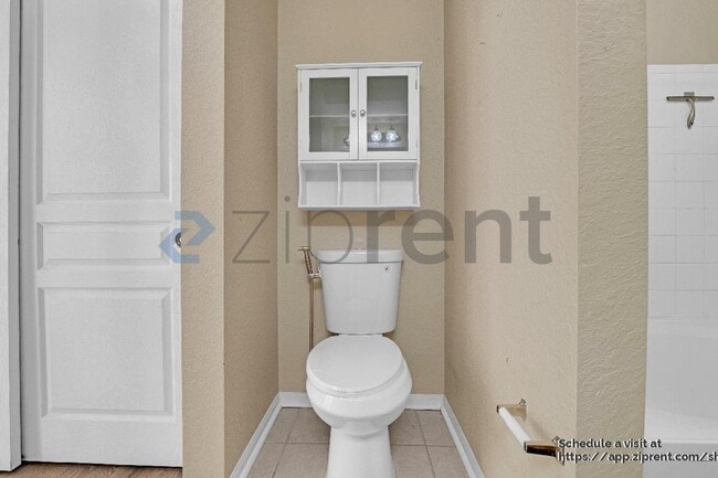 Building Photo - 5125 Palm Springs Blvd