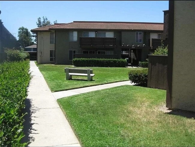 Building Photo - 615 Fredricks Ave