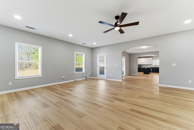 Building Photo - 77 Mary Hill Ln