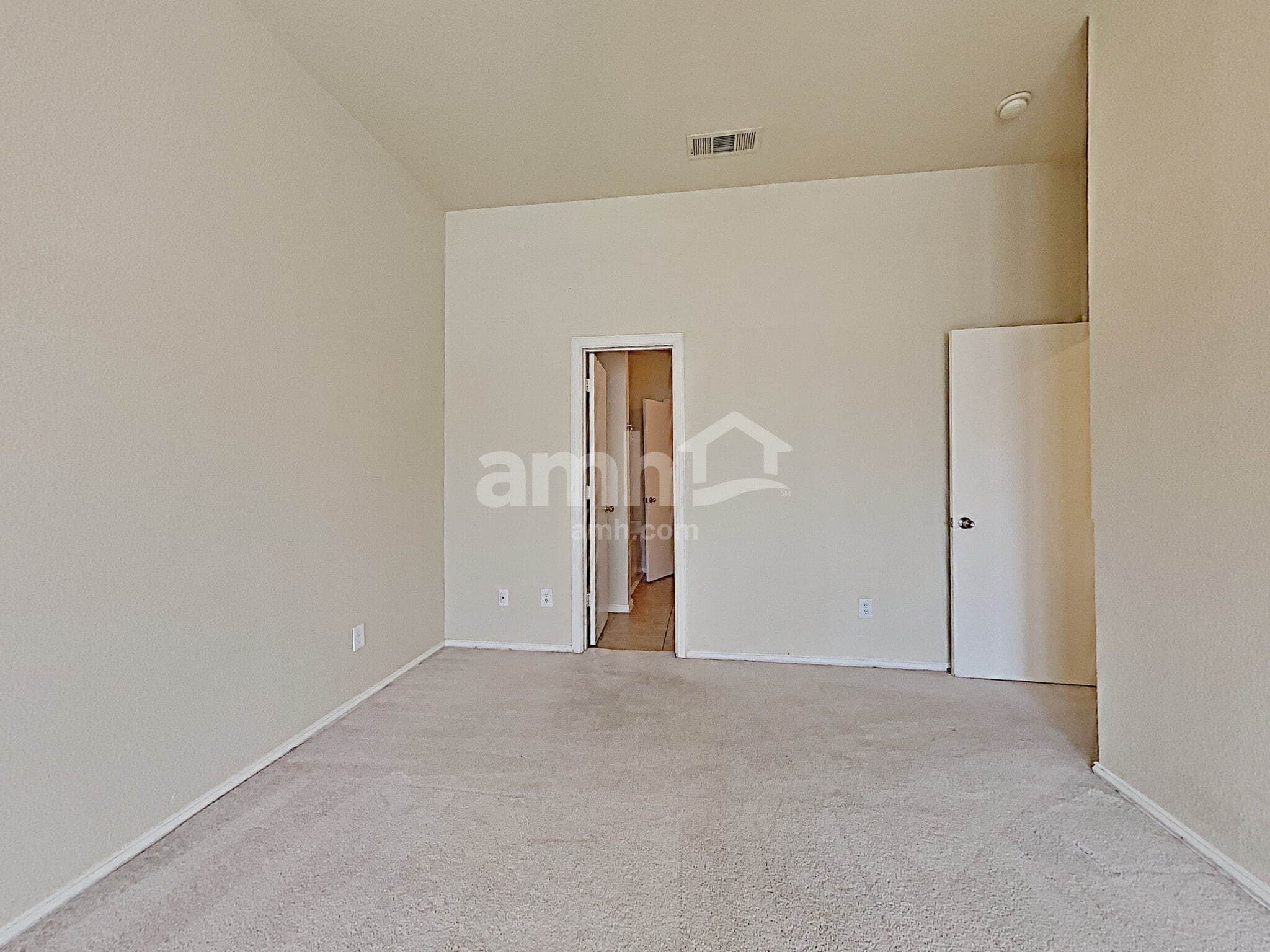 Building Photo - 1637 Myrtle Dr