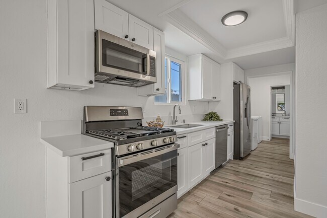 Building Photo - 4543 168th St