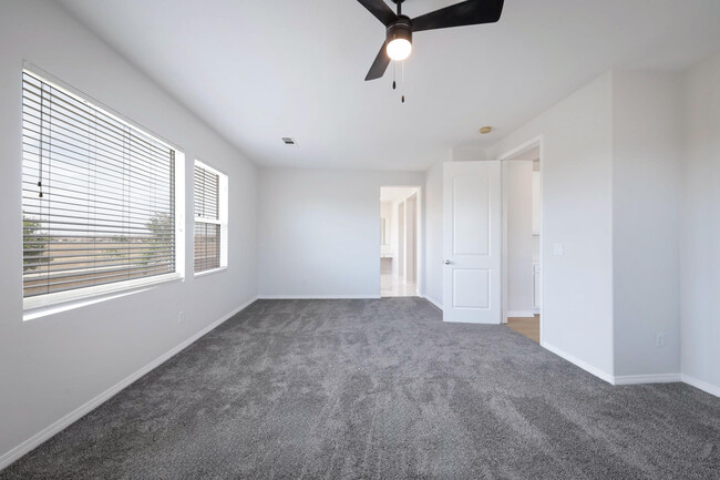 Building Photo - 5702 Segovia Way