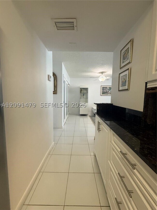 Building Photo - 9511 Collins Ave