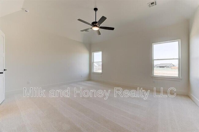 Building Photo - 1007 River View Dr