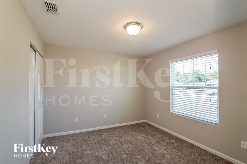 Building Photo - 1366 Sarahs Landing Dr