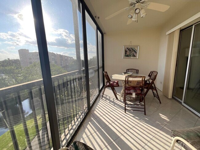 Building Photo - 14475 Strathmore Ln