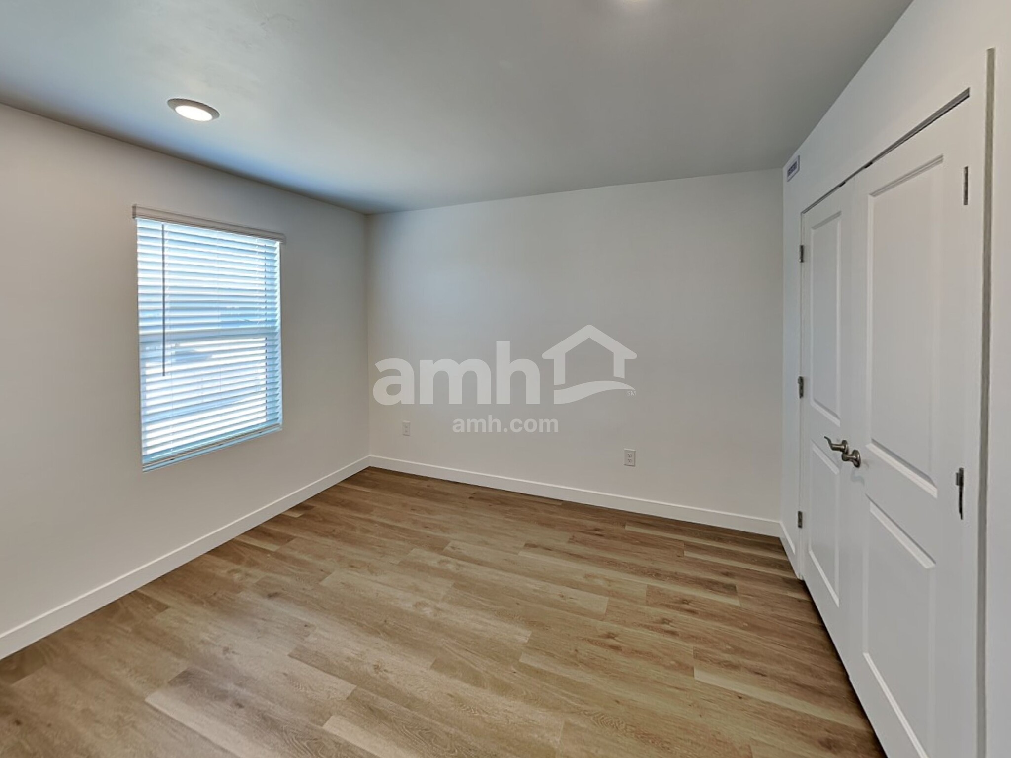 Building Photo - 6536 E Paseo Alga