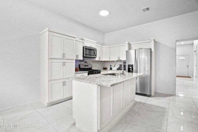 Building Photo - 13808 Paseo Sereno Dr