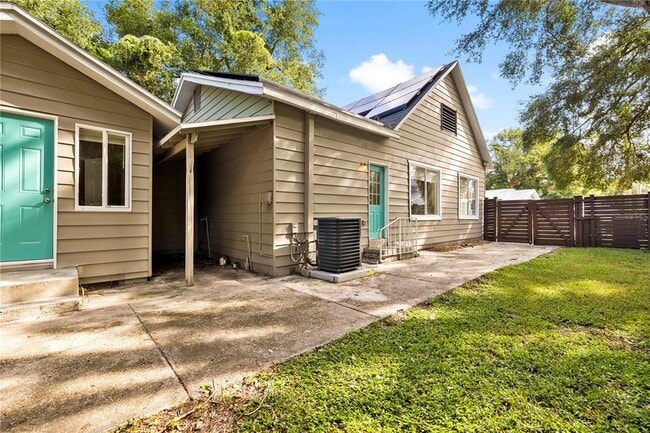 Building Photo - 2708 N Mitchell Ave
