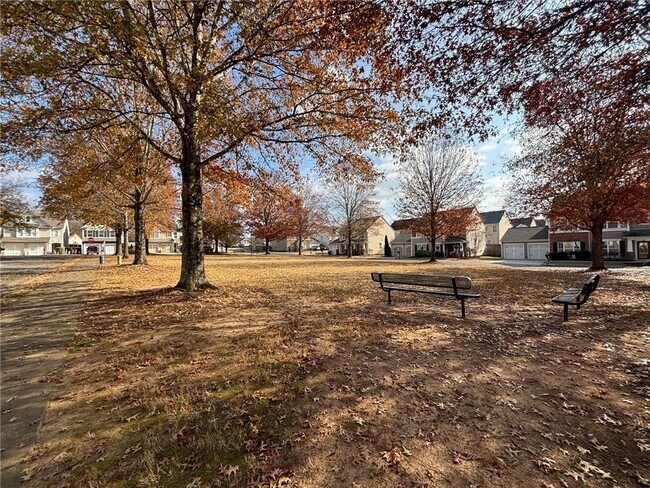 Building Photo - 303 Barberry Pl