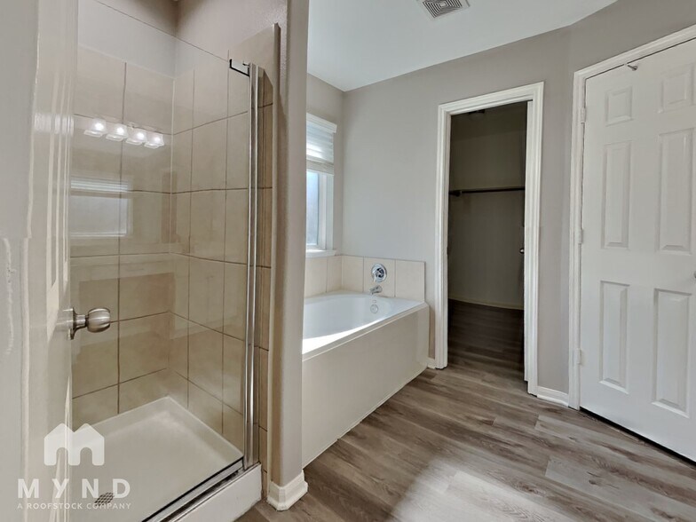 Building Photo - 9876 Lace Flower Way