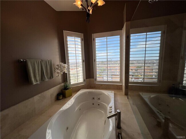 Building Photo - 33636 Sundown Ct