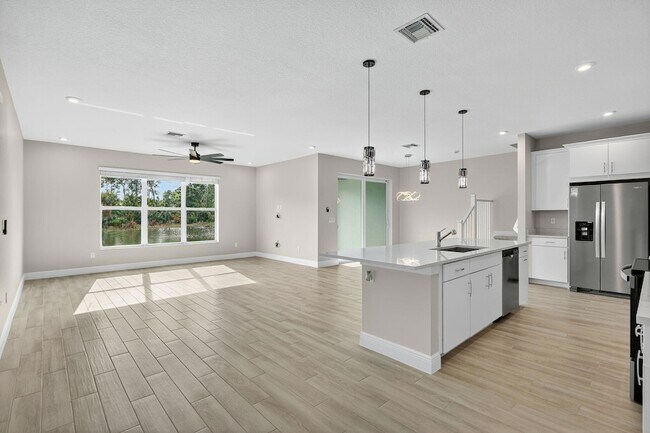 Building Photo - 3552 NW Solange Ct