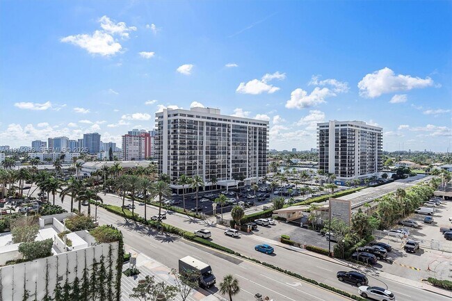 Building Photo - 1980 S Ocean Dr