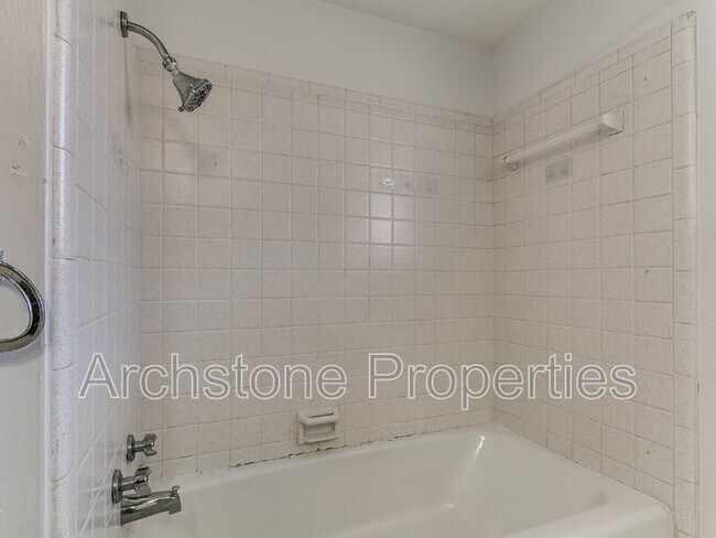 Building Photo - 4508 NW 26th St