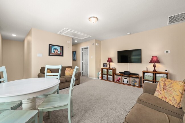 Building Photo - 2108 Sweet Bay Dr