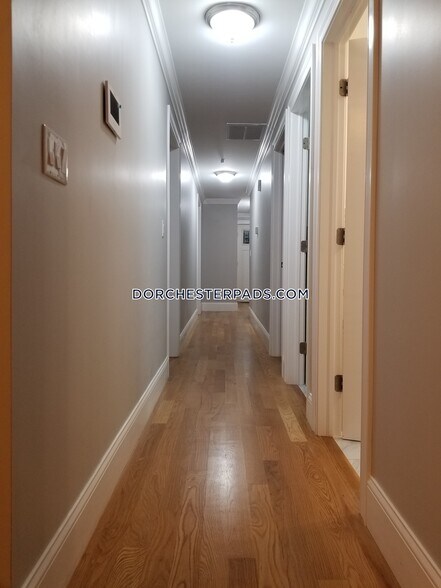 Building Photo - 273 Hancock St