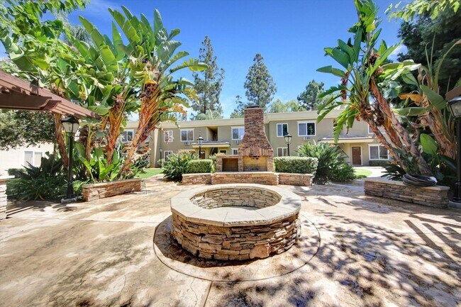 Building Photo - 792 Avocado Ave