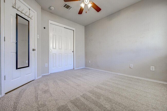 Building Photo - 1111 Whitley Dr