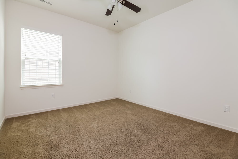Building Photo - 78 N Great White Way