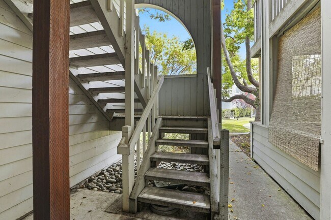 Building Photo - 3685 Nutwood Terrace