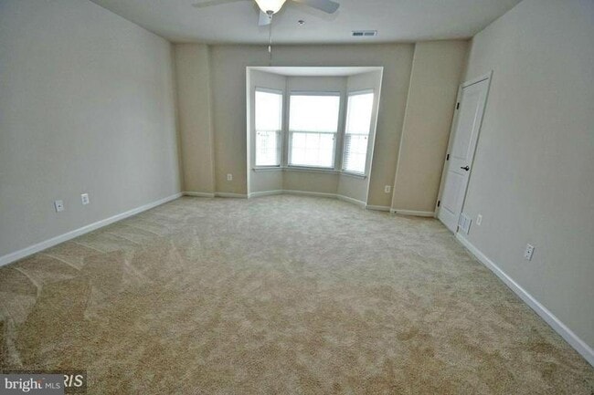 Building Photo - 9549 Hyde Pl