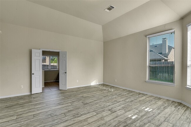 Building Photo - 8163 Little Scarlet St