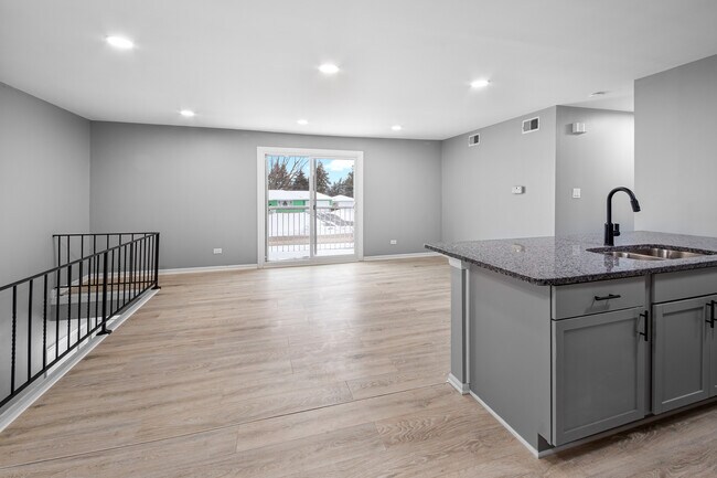 Building Photo - 7968 163rd Pl