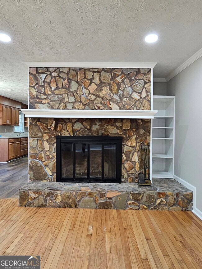 Building Photo - 683 Ginger Cake Rd