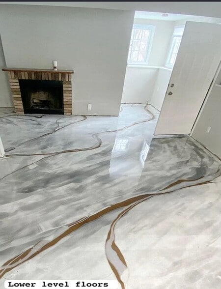 Building Photo - 8616 Hickory Ave