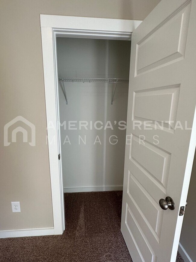 Building Photo - Home for Rent in Bessemer, AL!!! Available to View NOW!