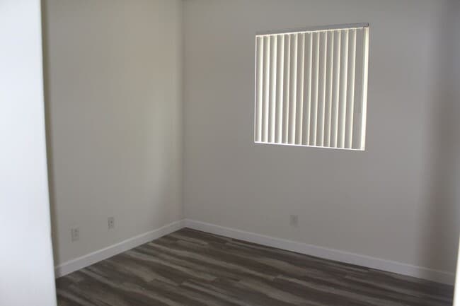 Building Photo - 13289 Coffeetree St