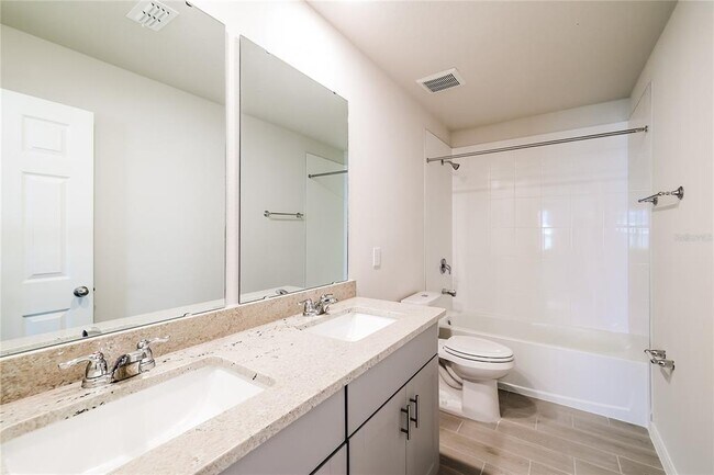 Building Photo - 3139 Bella Vista Dr