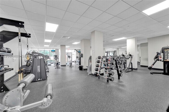 Building Photo - 3000 S Ocean Dr