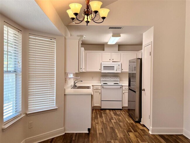 Building Photo - 2202 Corbin Way