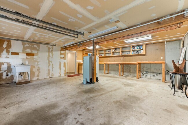 Building Photo - Rare Olympia Rental on Over 2 Acres of Flat, Usable Land!