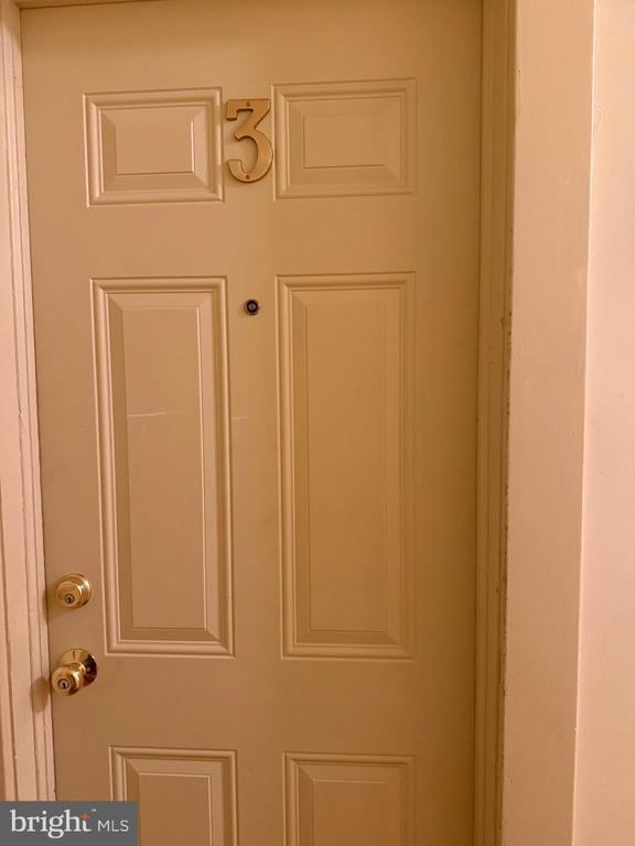 Building Photo - 3 S Church St