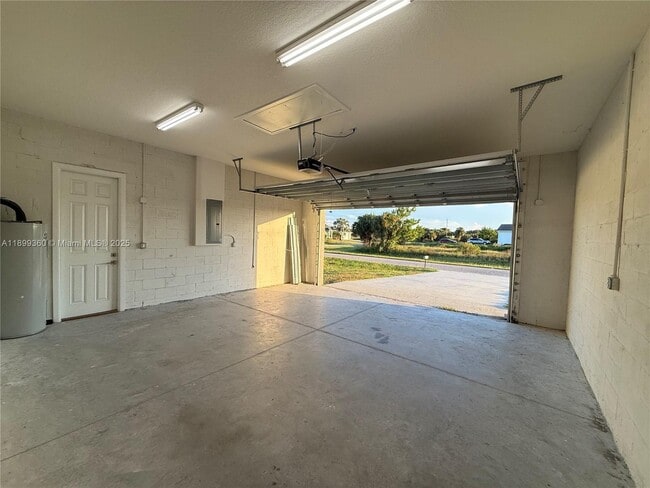 Building Photo - 1025 Jupiter Lp
