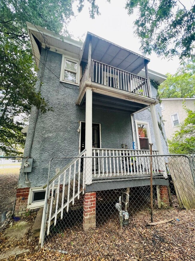 Building Photo - Charming 3bdrm/1.5bth Home Conveniently Located in Richmond's North Highland Park Subdivision w/P...