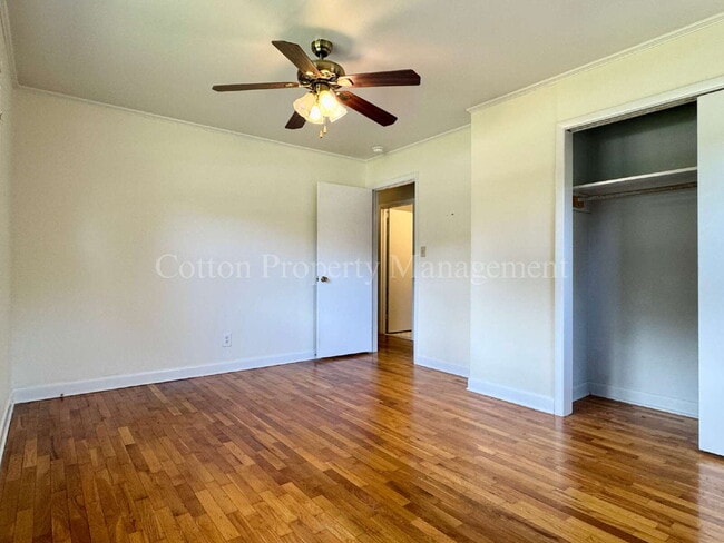 Building Photo - 301 Toulon St