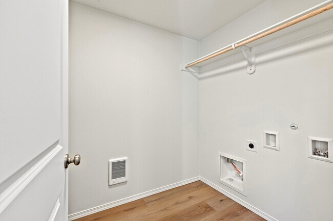 Building Photo - 3760 Potter St