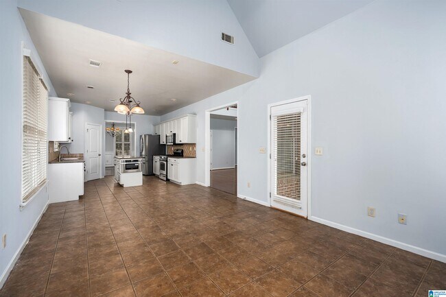 Building Photo - 2217 Chalybe Dr