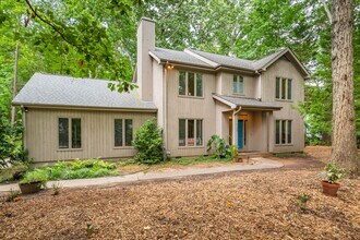 Building Photo - Gorgeous Home in Ironwoods Neighborhood Chapel Hill