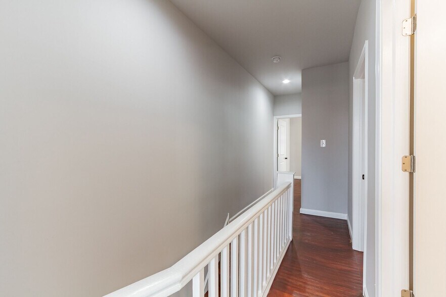 Building Photo - 5628 Broomall St