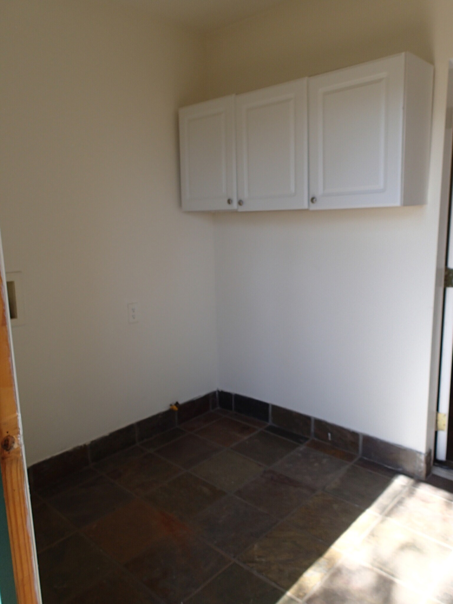 Building Photo - 2047 Ivar Ave