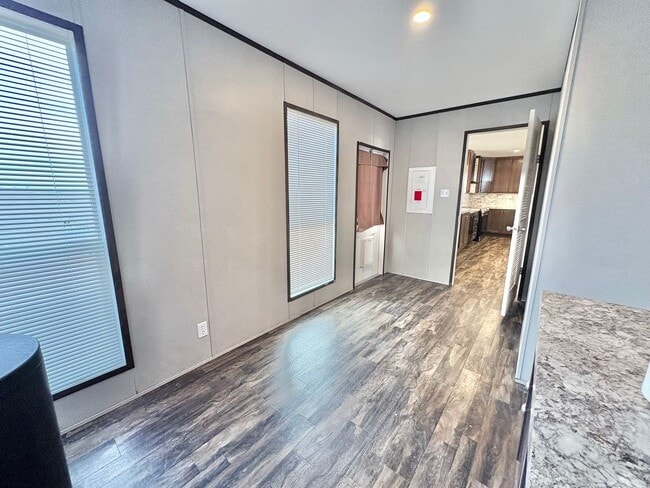 Building Photo - 4017 Stetson