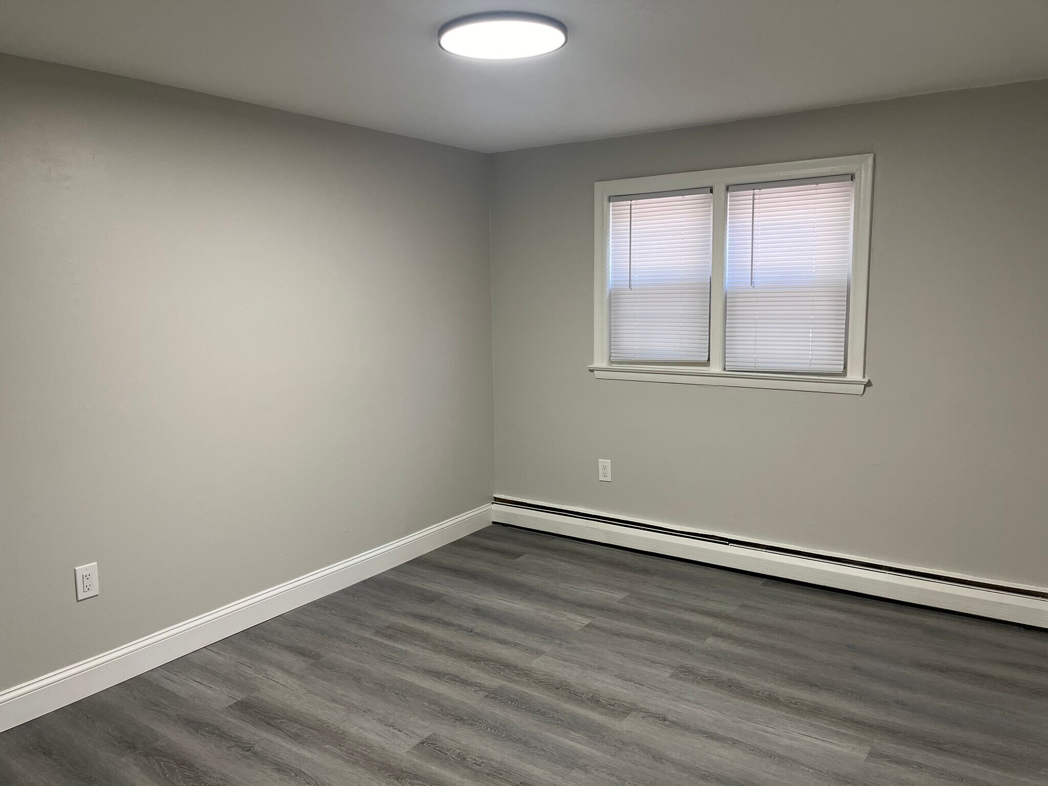 Building Photo - 332 Park Ave