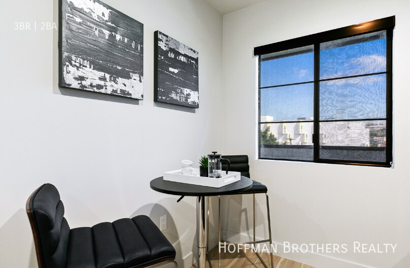 Building Photo - 221 Lucas Ave