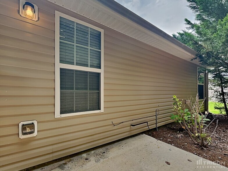 Building Photo - 4124 Waters End Ln